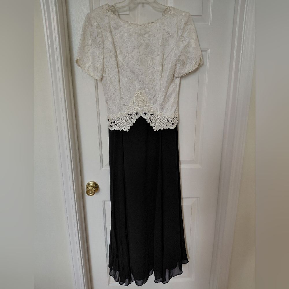 VINTAGE Scott McClintock Black and White Lace  Evening Dress